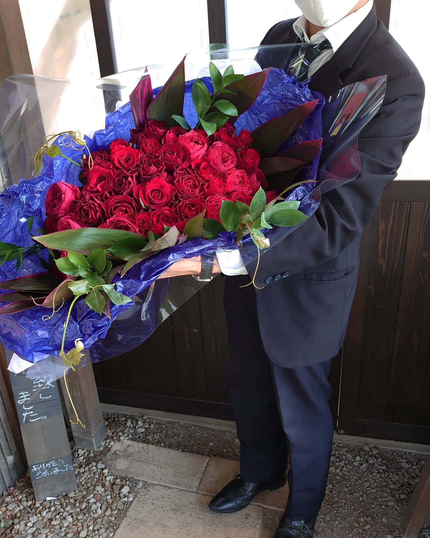 【プロポーズの日から一年】記念日の花束